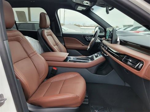 New 2025 Lincoln Aviator Reserve image 22