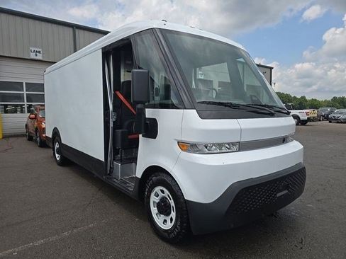 Used 2024 Chevrolet Brightdrop 600 w/ Commercial Equipment Package AWD/4WD image 2