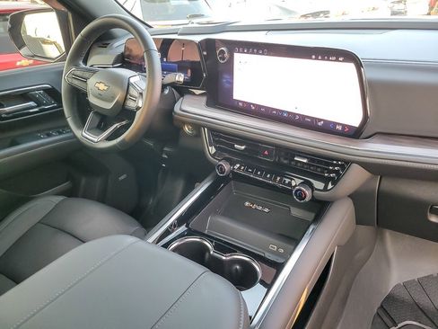 Used 2025 Chevrolet Tahoe LT w/ Comfort Package image 24