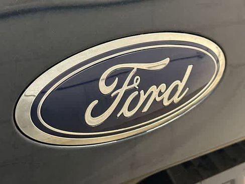 Used 2019 Ford F150 XLT w/ Equipment Group 302A Luxury AWD/4WD image 25
