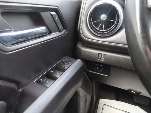 Used 2023 Chevrolet Colorado LT w/ LT Convenience Package II image 30