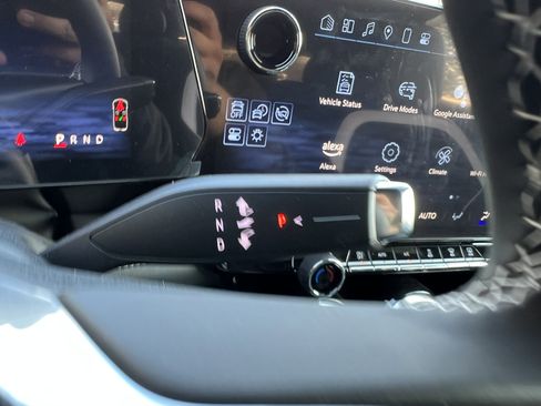 New 2025 Chevrolet Blazer EV LT image 22