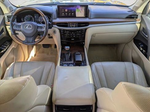 Used 2017 Lexus LX 570 4WD w/ Luxury Package image 20