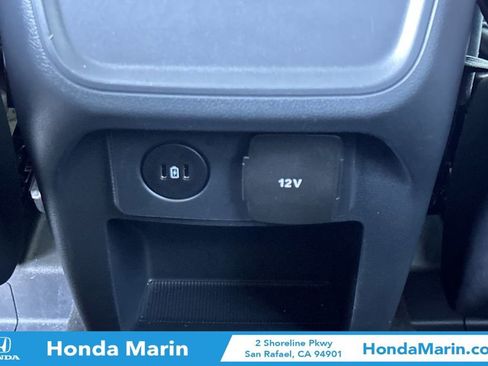 Used 2025 Ford Explorer Active image 17