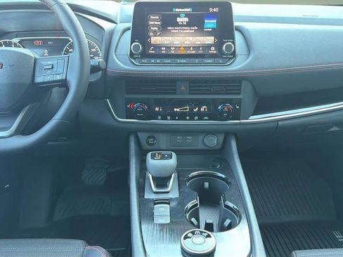New 2026 Nissan Rogue SV AWD/4WD image 8