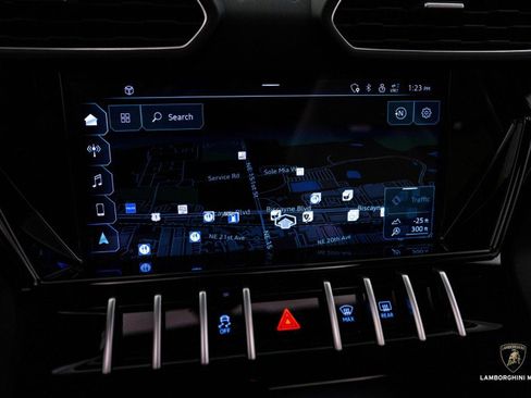 Used 2022 Lamborghini Urus image 54