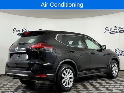 Used 2018 Nissan Rogue S image 7