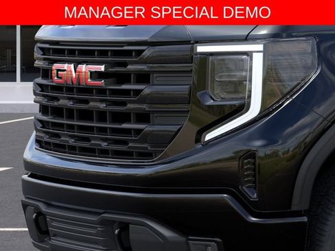 Used 2026 GMC Sierra 1500 Elevation AWD/4WD image 13