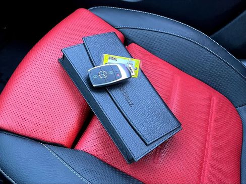 Used 2022 Mercedes-Benz GLA 250 4MATIC image 14