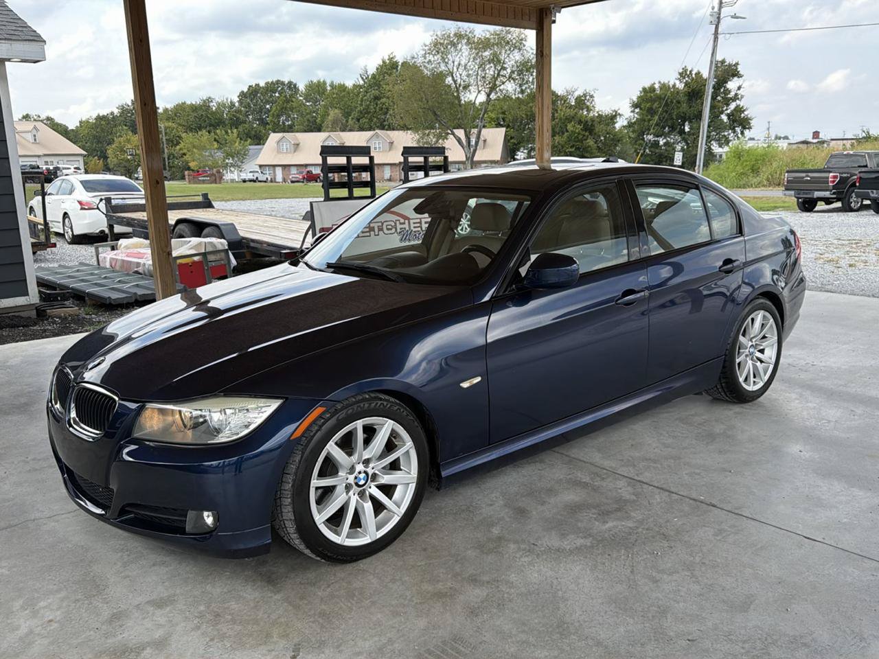 Used 2011 BMW 328i Sedan RWD image 2
