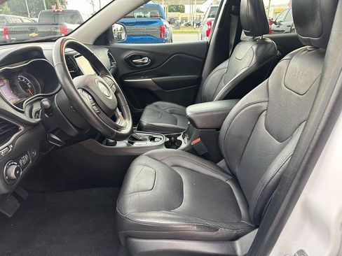 Used 2021 Jeep Cherokee Limited AWD/4WD image 9