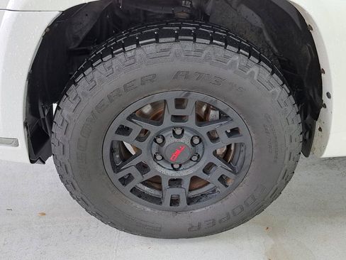 Used 2016 Toyota 4Runner Limited image 33