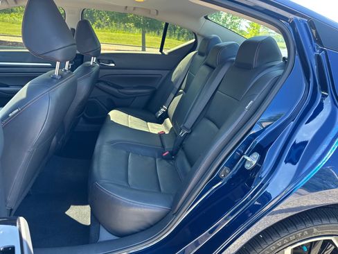 Used 2023 Nissan Altima 2.5 SR w/ SR Premium Package AWD/4WD image 28