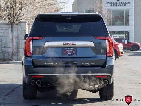 Used 2021 GMC Yukon XL Denali w/ Denali Premium Package image 23