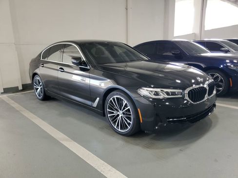 Certified 2023 BMW 530i w/ Convenience Package RWD image 2