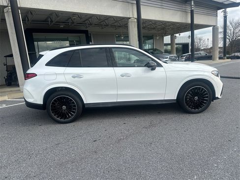 New 2026 Mercedes-Benz GLC 300 image 8