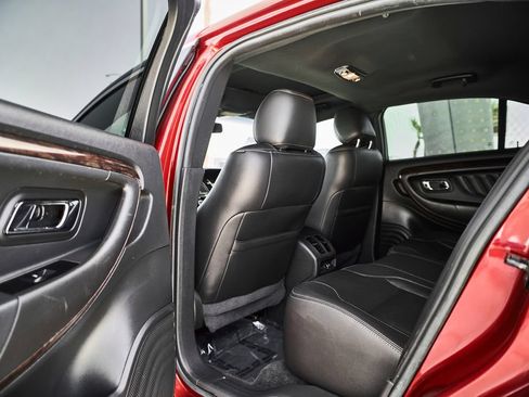 Used 2017 Ford Taurus Limited FWD image 14
