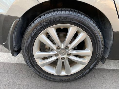 Used 2012 Hyundai Tucson Limited image 23