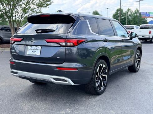 Used 2024 Mitsubishi Outlander SE Black Edition FWD image 9