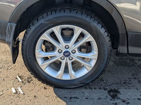 Used 2017 Ford Escape SE image 15