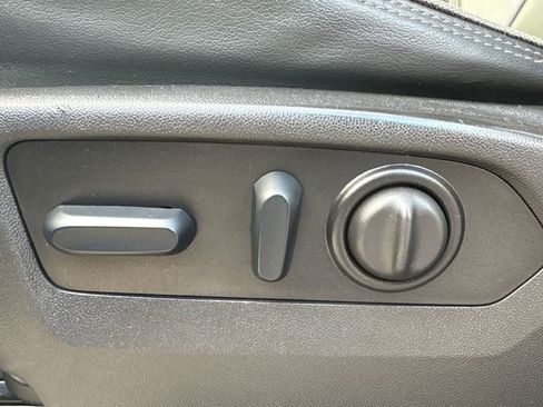 Used 2023 Chevrolet Silverado 2500 High Country image 35