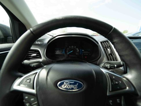 Used 2024 Ford Edge Titanium AWD/4WD image 15