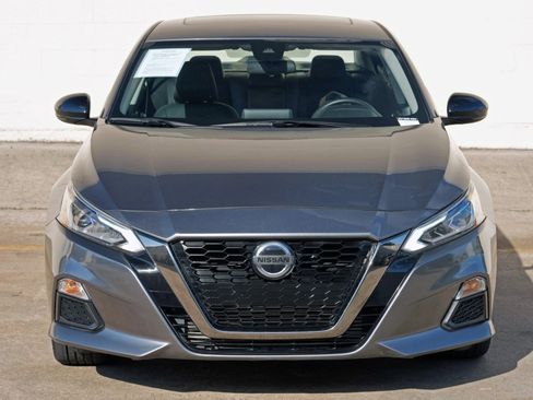 Used 2021 Nissan Altima 2.0 SR FWD image 42