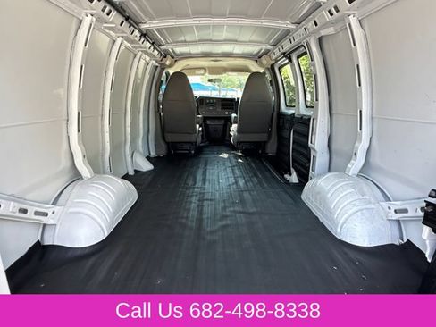Used 2011 GMC Savana 1500 RWD image 10