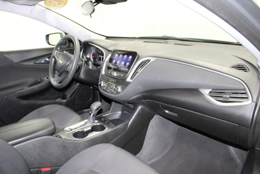 Used 2024 Chevrolet Malibu LT FWD image 20