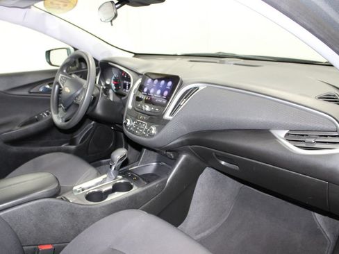 Used 2024 Chevrolet Malibu LT FWD image 20
