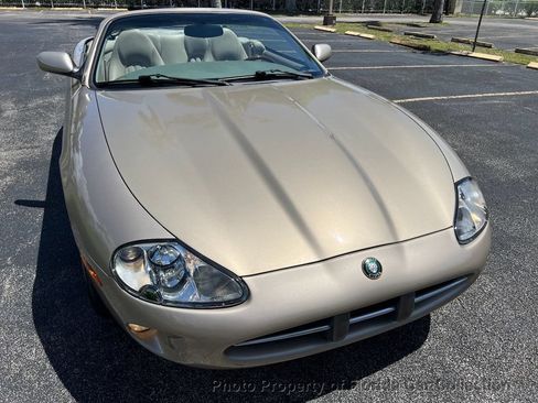 Used 1999 Jaguar XK8 Convertible RWD image 15