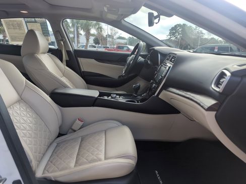 Used 2018 Nissan Maxima Platinum image 33