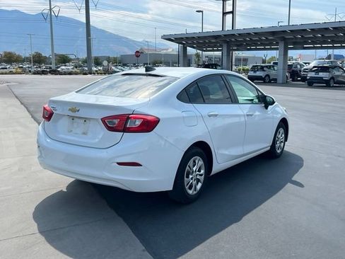 Used 2019 Chevrolet Cruze LS FWD image 6