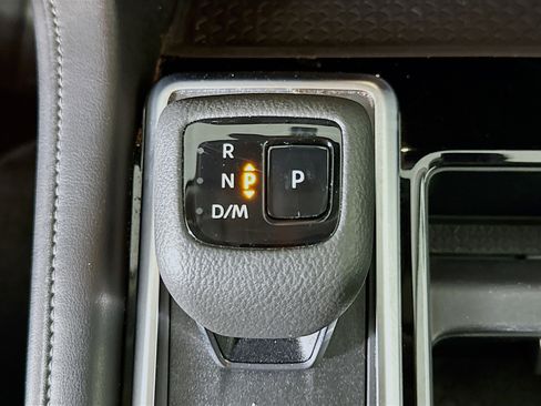 Used 2025 Nissan Pathfinder SV AWD/4WD image 24