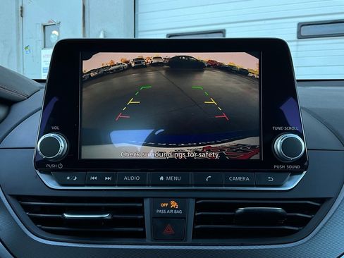 Used 2025 Nissan Altima 2.5 SR image 29