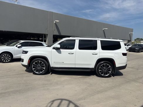 Used 2022 Jeep Wagoneer Series II w/ Convenience Group I image 9