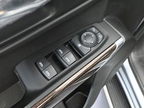 Used 2019 GMC Sierra 1500 SLE w/ SLE Value Package AWD/4WD image 23