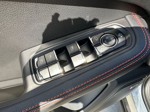 Used 2022 Porsche Macan S image 20