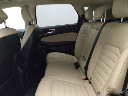 Used 2023 Ford Edge SEL AWD/4WD image 18