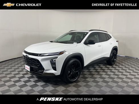 Certified 2025 Chevrolet Trax ACTIV w/ Sunroof Package image 1