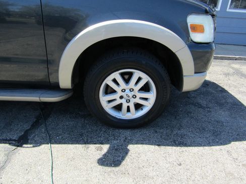 Used 2009 Ford Explorer Eddie Bauer image 9