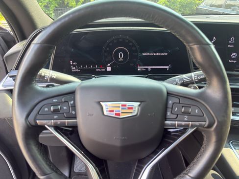 Used 2023 Cadillac Escalade ESV Sport w/ LPO, ONYX Package AWD/4WD image 10