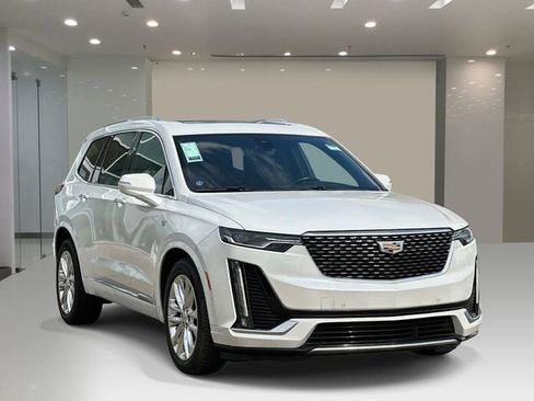 Used 2020 Cadillac XT6 Premium Luxury FWD image 6