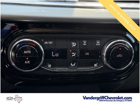 Used 2025 Chevrolet Trax LT w/ Driver Confidence Package FWD image 19