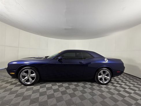 Used 2013 Dodge Challenger R/T Plus image 7