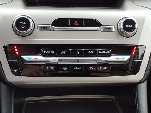 Used 2023 Ford Explorer XLT w/ Equipment Group 202A image 19