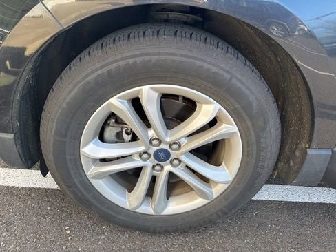 Used 2020 Ford Edge SEL image 5