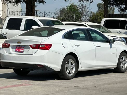 Used 2023 Chevrolet Malibu LS image 3