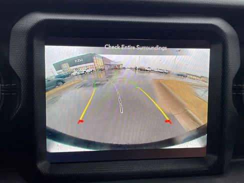 Used 2021 Jeep Wrangler Unlimited Sahara w/ Cold Weather Group image 18