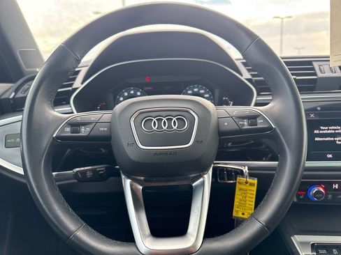 Used 2022 Audi Q3 2.0T Premium Plus image 18